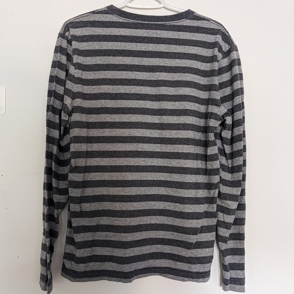 Joe Fresh sweatshirt - Picture 3 of 3